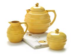 63067_beehive_creamer