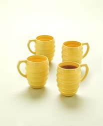 D00010300 Behive Mugs